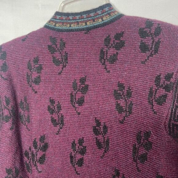 Wool Blend Beautiful Designed Cardigan. Size Petite Medium. - Picture 7 of 9